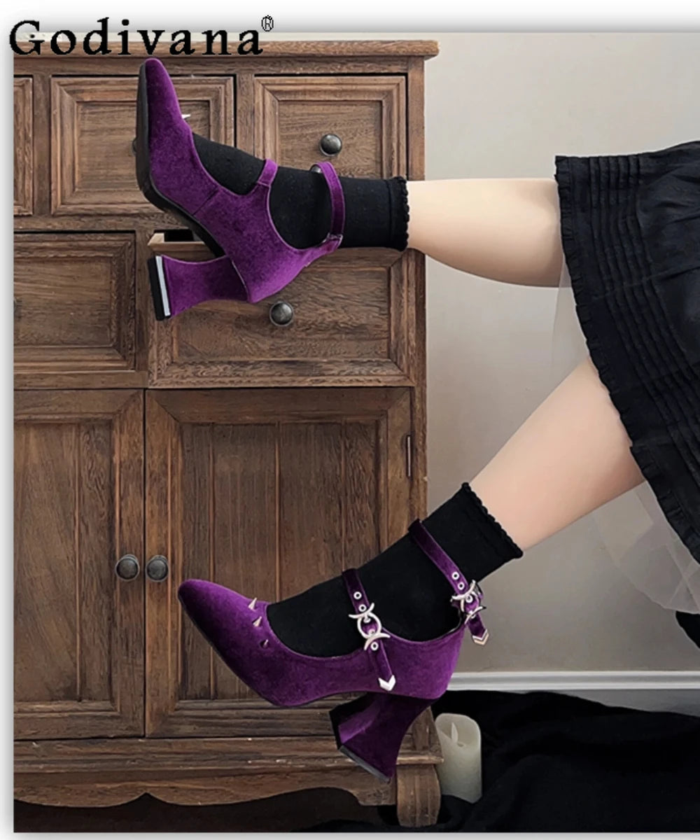 Godivana Pointed High Heel Shoes