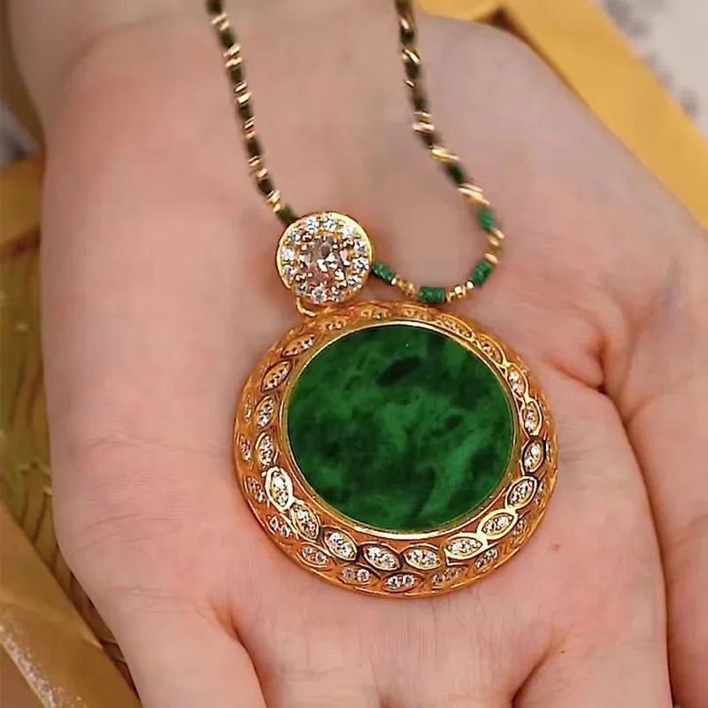 Natural green agate pendant necklace