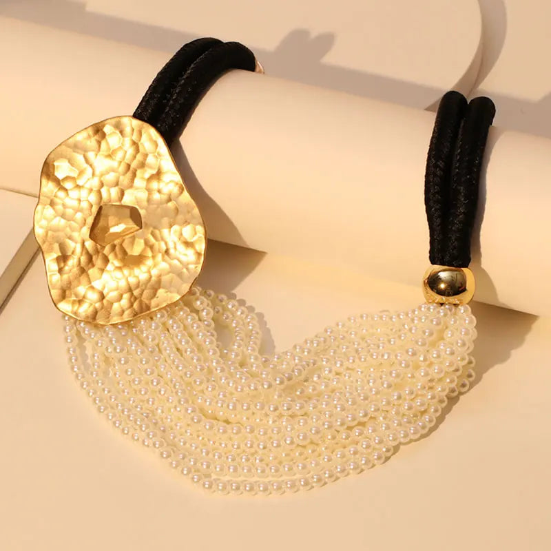Statement Vintage Pearls Necklace