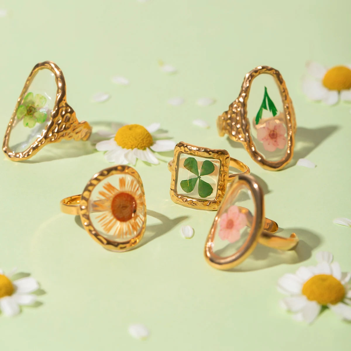 Literary Retro Eternity Flower Design 18K Gold Plated Adjustable Stainless Steel Ring