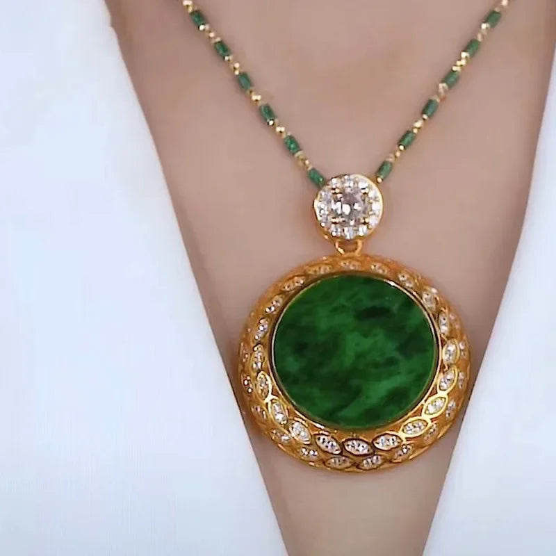 Natural green agate pendant necklace