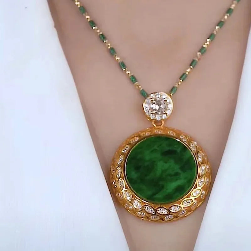 Natural green agate pendant necklace
