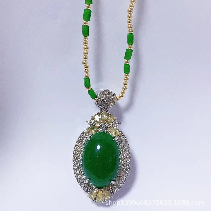 Natural green agate pendant necklace
