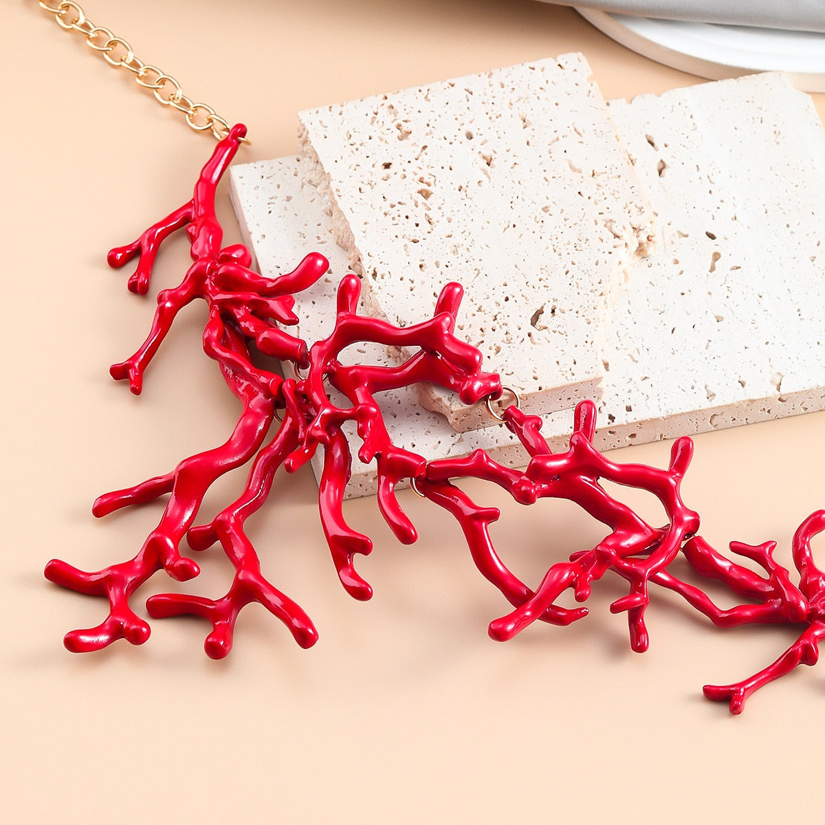 Fashion Metal Red Coral Geometric Necklace