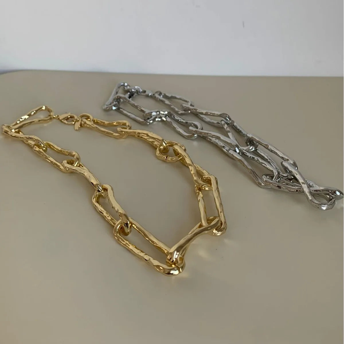 Retro Gold-plated Short Necklace