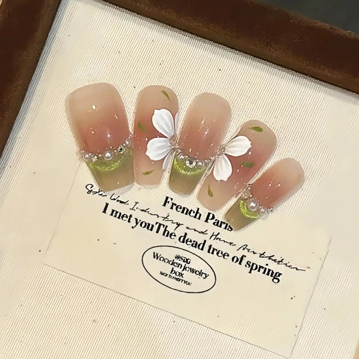 Handmade Green Press On Nails - Blush Cat Eye Flower Decoration